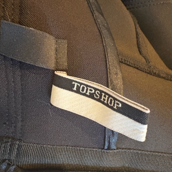 Topshop Rosette Strapless Mini Dress
Bodycon, structured bustier, back zipper - Picture 8 of 9